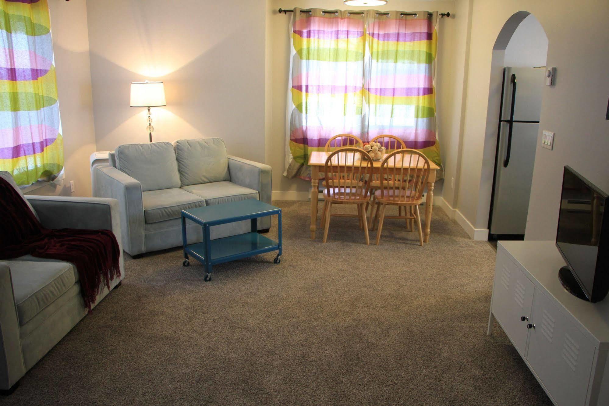 Stoneshire Guesthouse 클리어워터비치 외부 사진